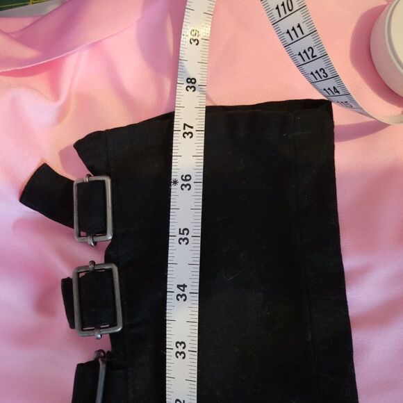 * * JBRAND BLACK BUCKLE JEANS Final Discount - Picture 2 of 13